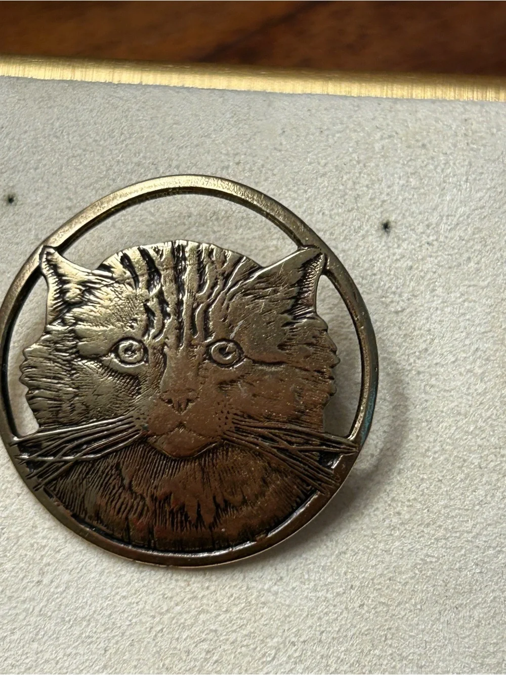 Vintage cat brooch